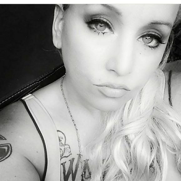 Meet your Posher, Jersey - Picture 3 of 7